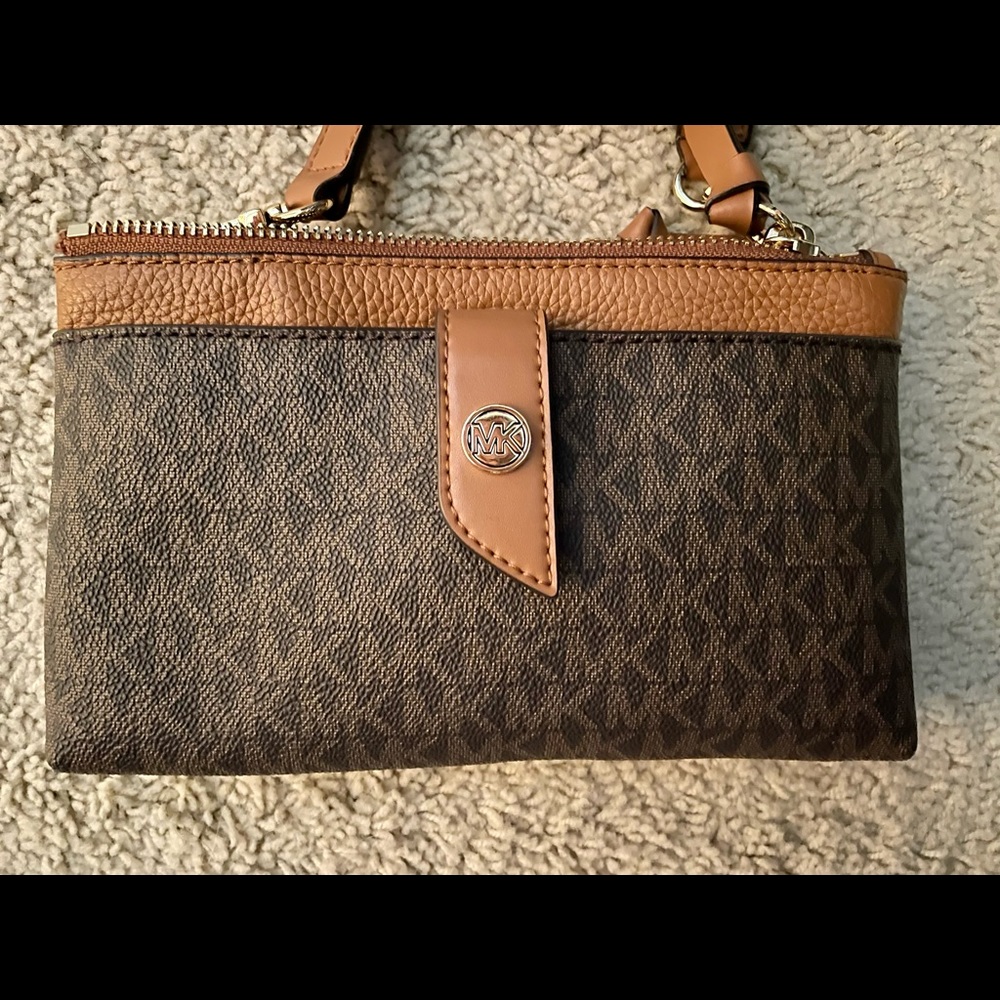 Michael Kors small crossbody purse